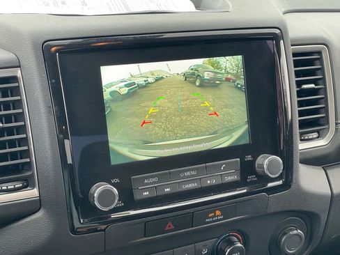 Certified 2022 Nissan Frontier SV image 22