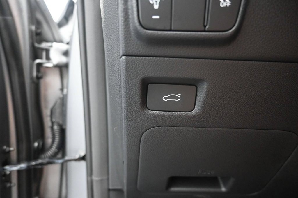 New 2026 Kia K5 GT-Line w/ GT-Line Premium Package FWD image 38