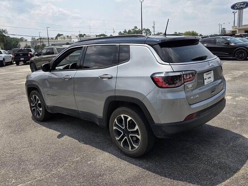 Used 2024 Jeep Compass Limited AWD/4WD image 9