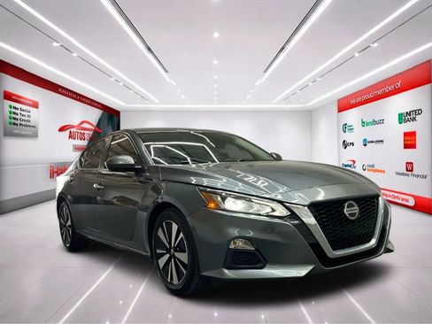 Used 2021 Nissan Altima 2.5 SV FWD image 2