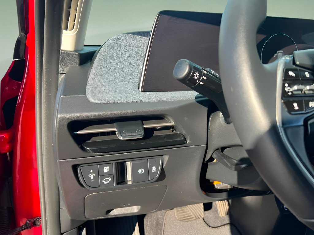 Used 2023 Kia EV6 Wind w/ Wind Technology Package AWD/4WD image 11
