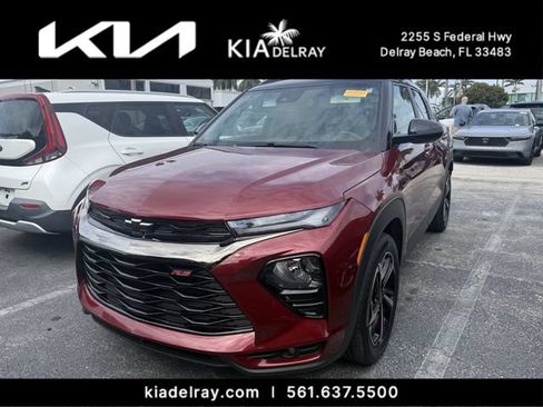 Used 2023 Chevrolet TrailBlazer RS w/ Sun and Liftgate Package FWD image 4