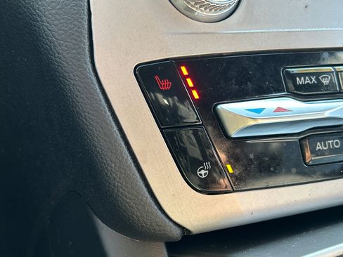 Used 2023 Ford Explorer XLT w/ Equipment Group 202A image 20