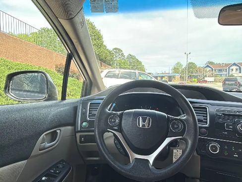Used 2013 Honda Civic LX image 18