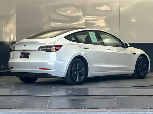 Used 2023 Tesla Model 3 Standard Range RWD image 3