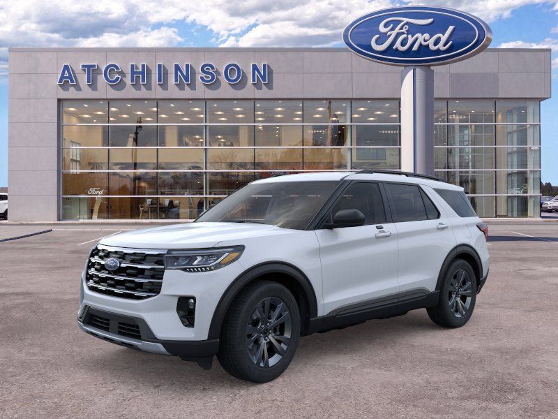 Used 2026 Ford Explorer Active w/ Active Comfort Package AWD/4WD image 1