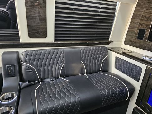 Used 2024 Mercedes-Benz Sprinter 3500 image 12