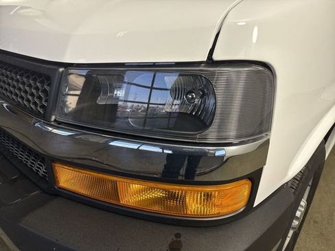 Used 2024 Chevrolet Express 3500 LT w/ LT Preferred Equipment Group RWD image 31