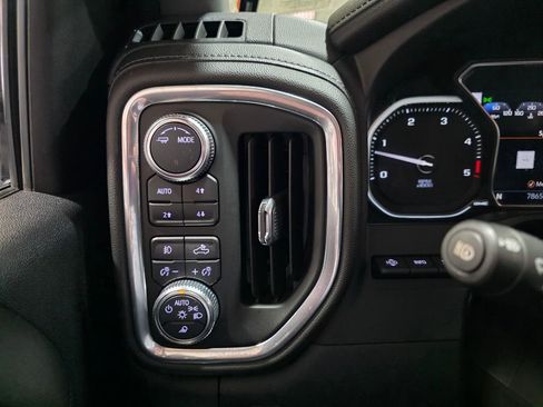 Certified 2021 GMC Sierra 3500 Denali AWD/4WD image 33