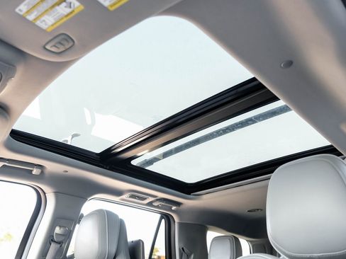 Used 2018 Lincoln Navigator Reserve w/ Technology Package image 5