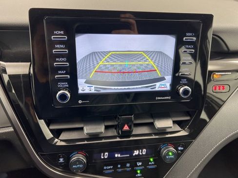 Used 2023 Toyota Camry SE image 16