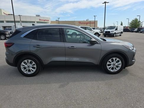 Used 2023 Ford Escape Active FWD image 6