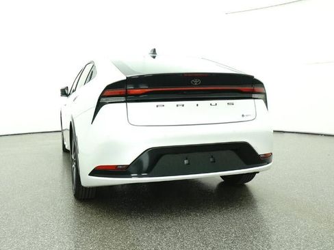 New 2026 Toyota Prius XLE image 22