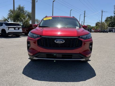 Used 2023 Ford Escape SE w/ PHEV Premium Package FWD image 9