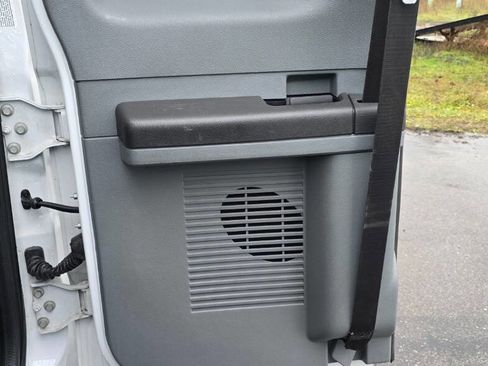 Used 2011 Ford F550 4x4 SuperCab Super Duty w/ Payload Upgrade Pkg image 16