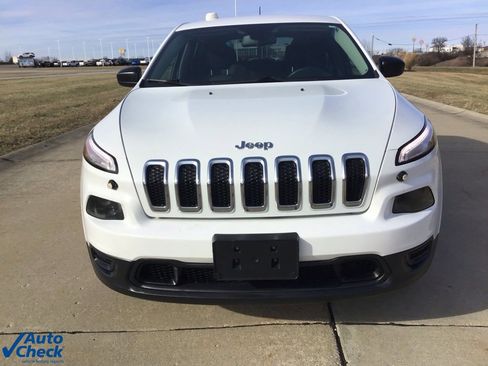 Used 2017 Jeep Cherokee Sport w/ Safety Group image 10