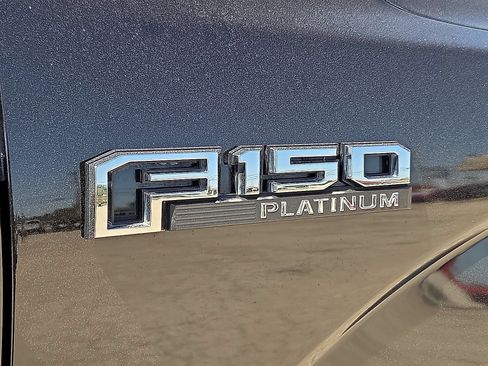 Used 2019 Ford F150 Platinum w/ Equipment Group 701A Luxury AWD/4WD image 9