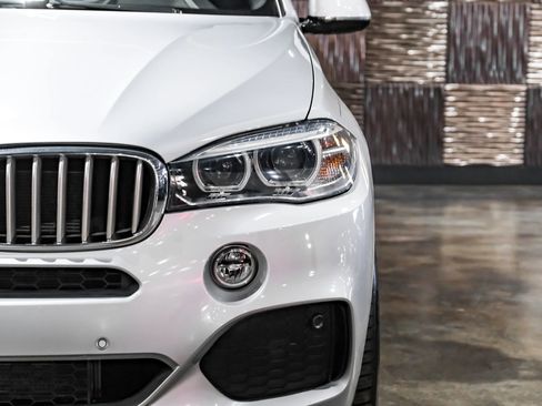 Used 2018 BMW X5 xDrive50i AWD/4WD image 47
