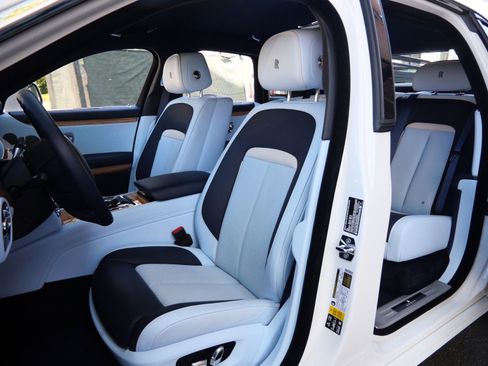 Certified 2022 Rolls-Royce Ghost w/ Ghost Package image 26