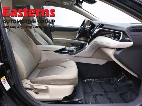 Used 2019 Toyota Camry LE w/ Convenience Package FWD image 24