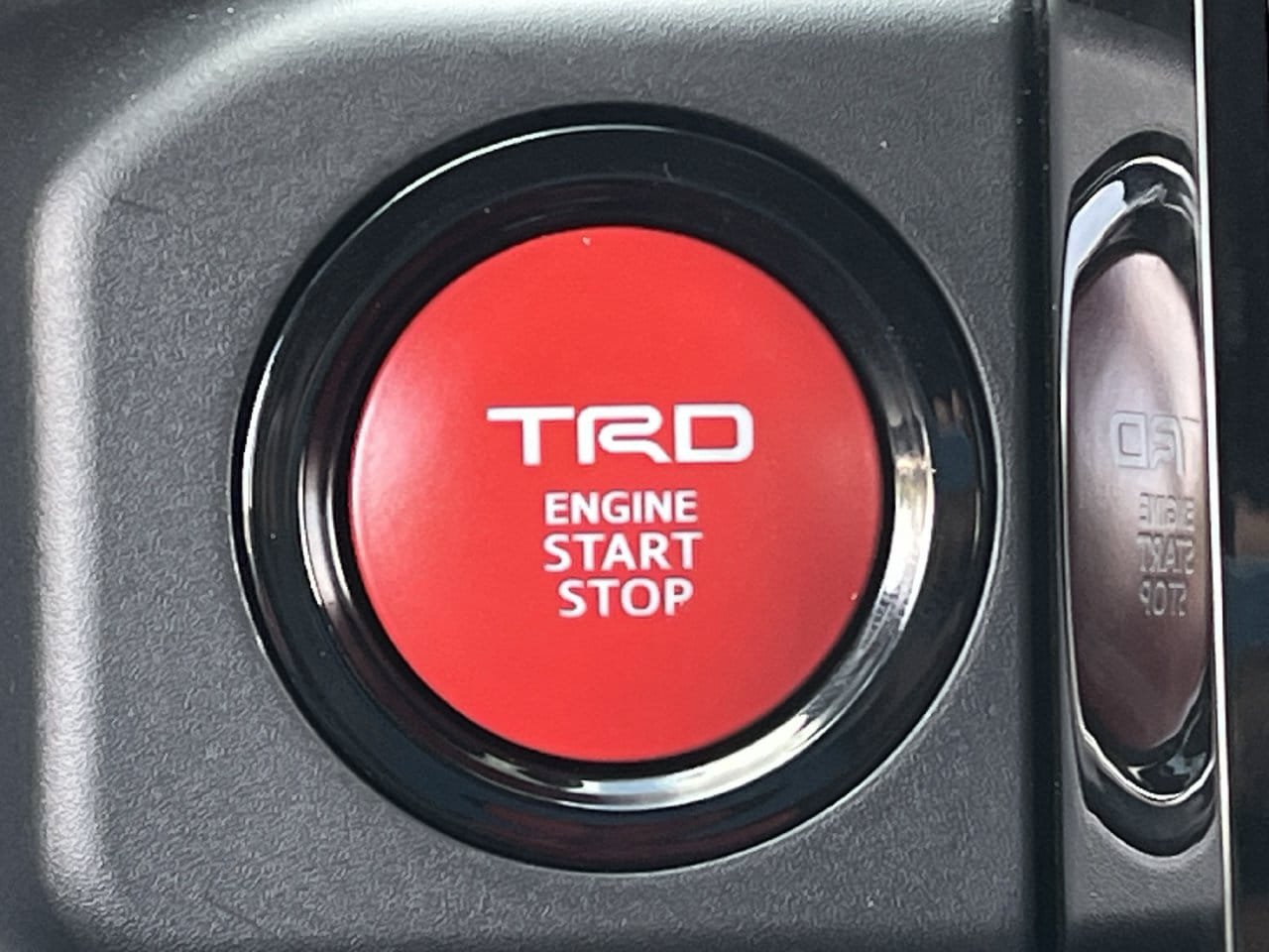 Used 2025 Toyota Tacoma TRD Sport w/ TRD Sport Upgrade Package RWD image 20