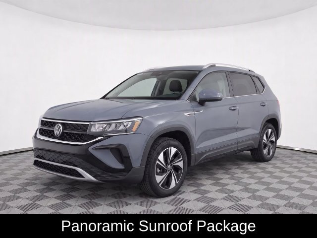 Used 2023 Volkswagen Taos SE w/ Panoramic Sunroof Package AWD/4WD image 2