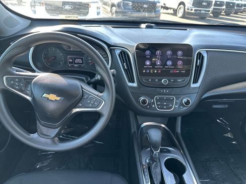Used 2024 Chevrolet Malibu LT image 9