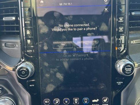 Used 2019 RAM 1500 Limited image 10