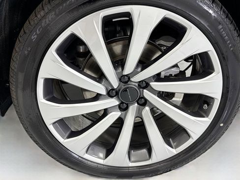 New 2026 Land Rover Range Rover Long Wheelbase SE AWD/4WD image 30