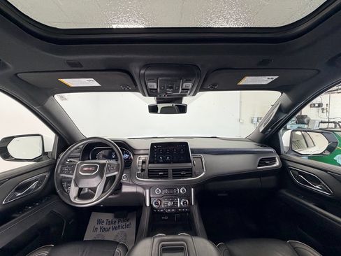 Used 2024 GMC Yukon XL SLT w/ SLT Luxury Package AWD/4WD image 13