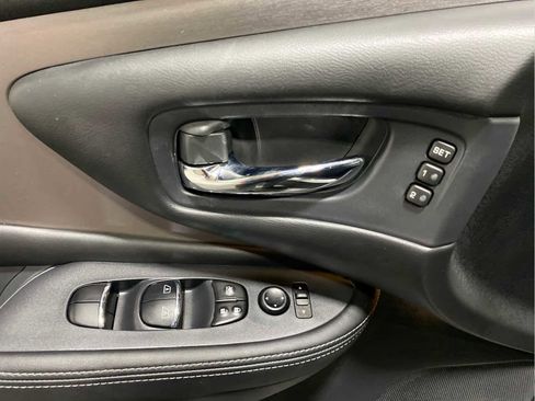 Used 2024 Nissan Murano SL image 10