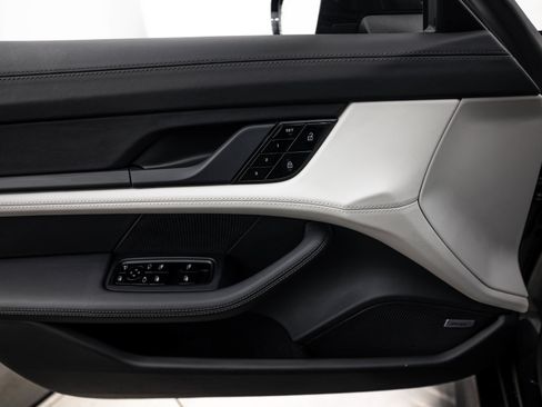 Certified 2021 Porsche Taycan 4S AWD/4WD image 16