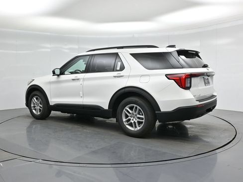 New 2026 Ford Explorer Active RWD image 6