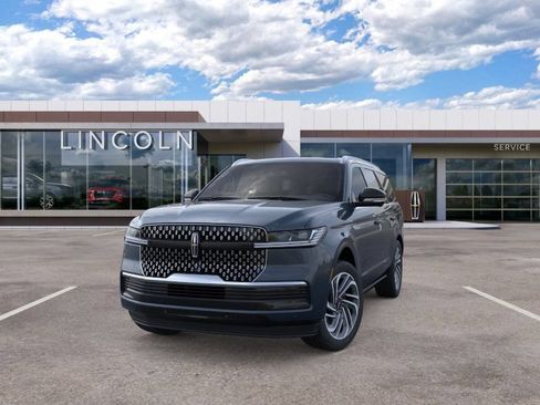 New 2026 Lincoln Navigator Reserve AWD/4WD image 2