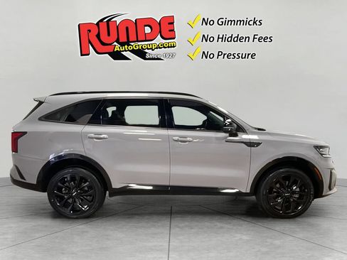 Used 2023 Kia Sorento SX AWD/4WD image 7