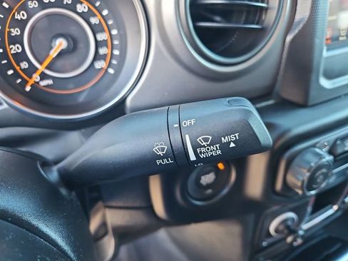 Used 2023 Jeep Wrangler Willys image 15