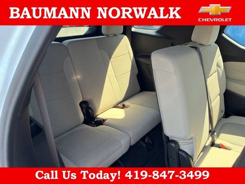Used 2022 Chevrolet Traverse LS FWD image 48