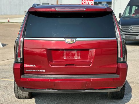 Used 2016 Cadillac Escalade ESV Luxury image 5