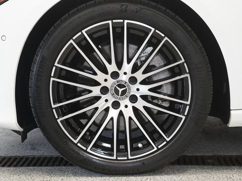 Used 2026 Mercedes-Benz C 300 4MATIC Sedan image 8