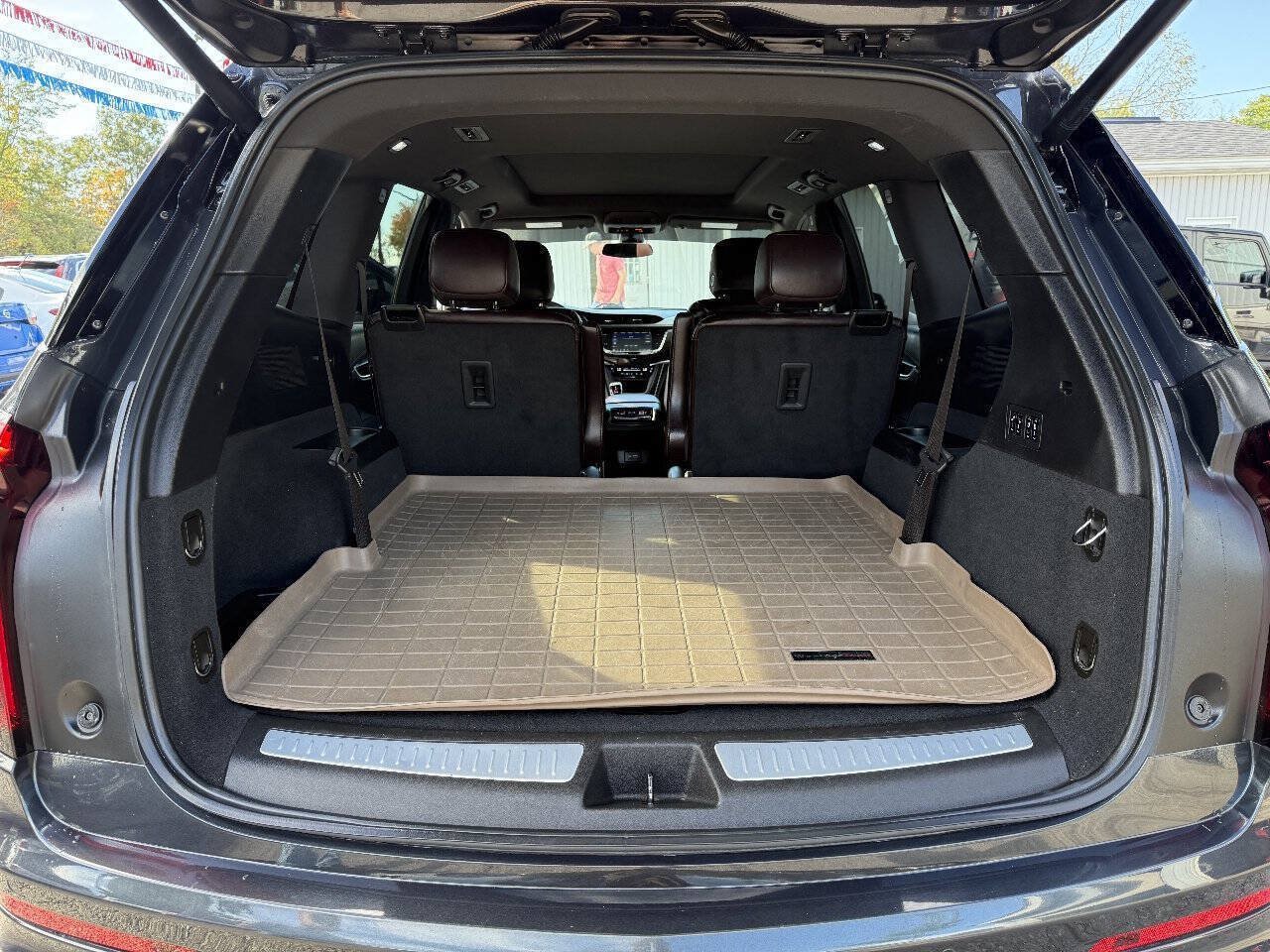 Used 2022 Cadillac XT6 Premium Luxury AWD/4WD image 14
