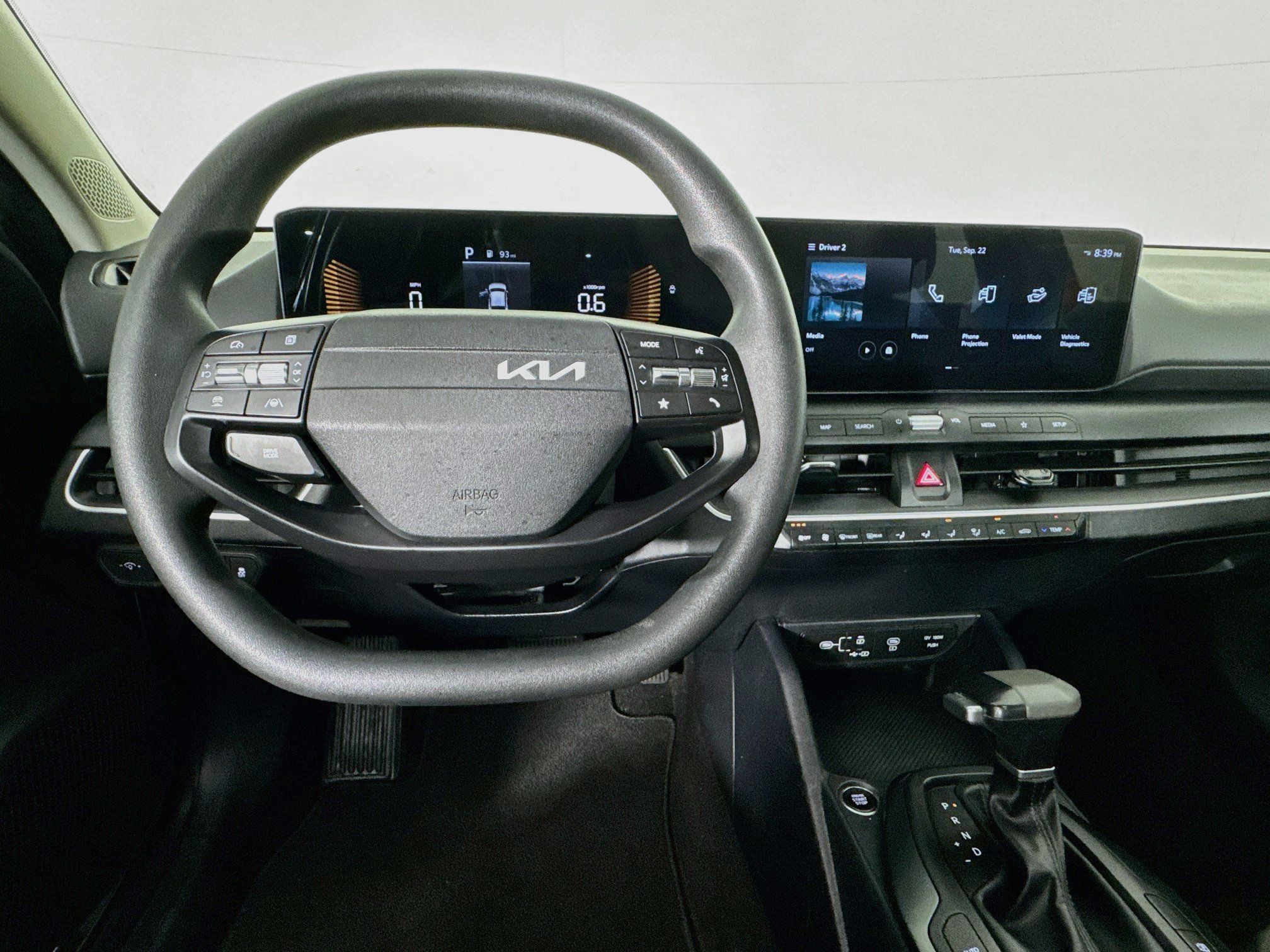 Used 2025 Kia K4 FWD image 10