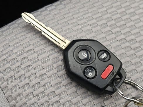 Used 2018 Subaru Forester 2.5i Premium w/ All-Weather Package image 32