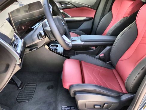 Used 2025 BMW X2 xDrive28i w/ Convenience Package image 17