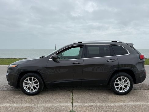 Used 2014 Jeep Cherokee Latitude w/ Comfort/Convenience Group FWD image 8
