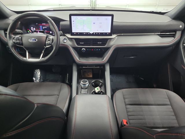 Used 2025 Ford Explorer ST-Line w/ ST-Line Street Pack AWD/4WD image 13