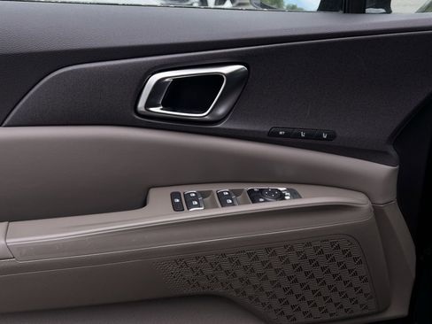 New 2026 Kia Carnival EX FWD image 20