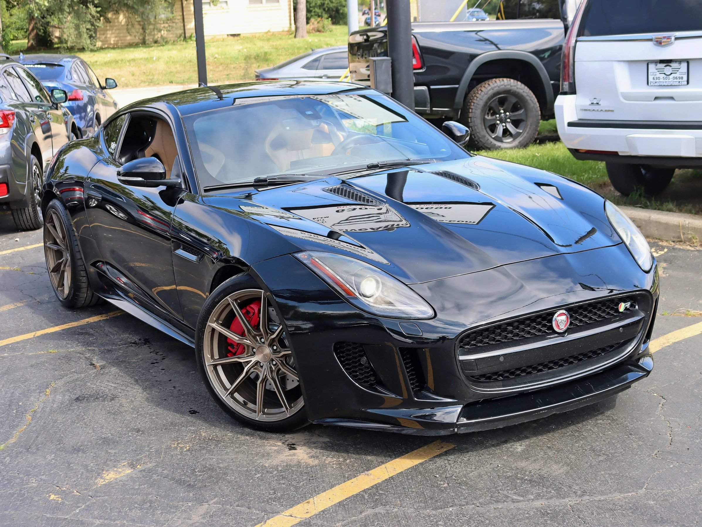 Used 2015 Jaguar F-TYPE R RWD image 8