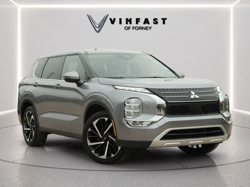 Used 2024 Mitsubishi Outlander AWD image 4