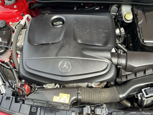 Used 2017 Mercedes-Benz GLA 250 4MATIC image 34
