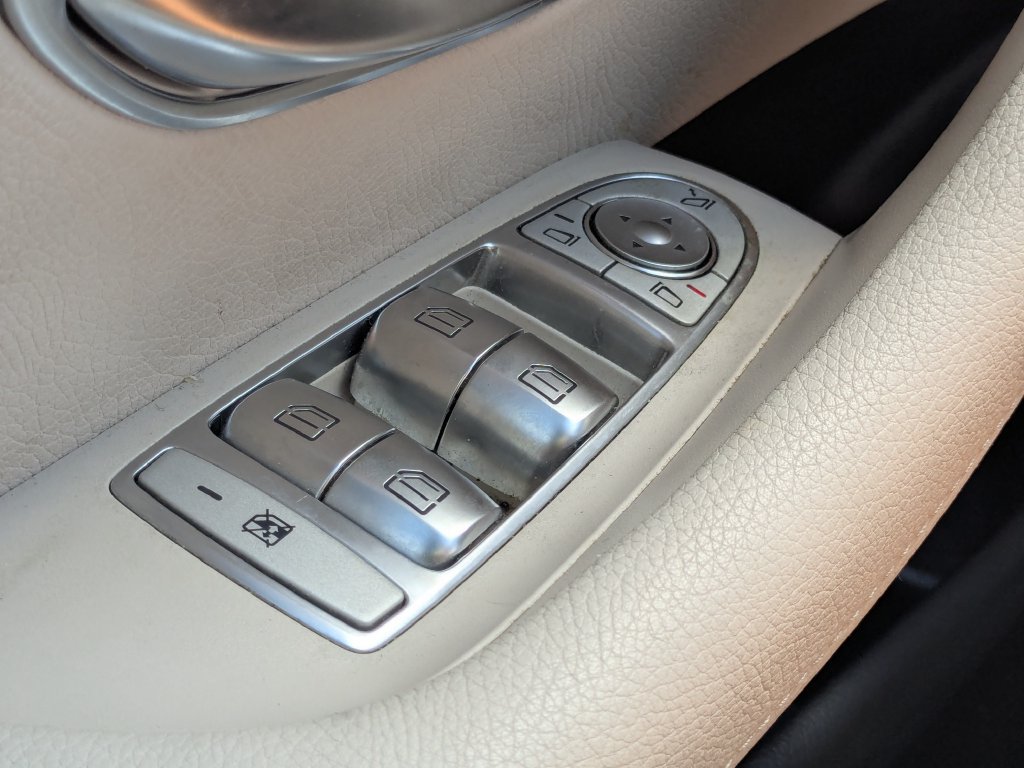 Used 2023 Mercedes-Benz E 350 Sedan w/ Premium Package image 10